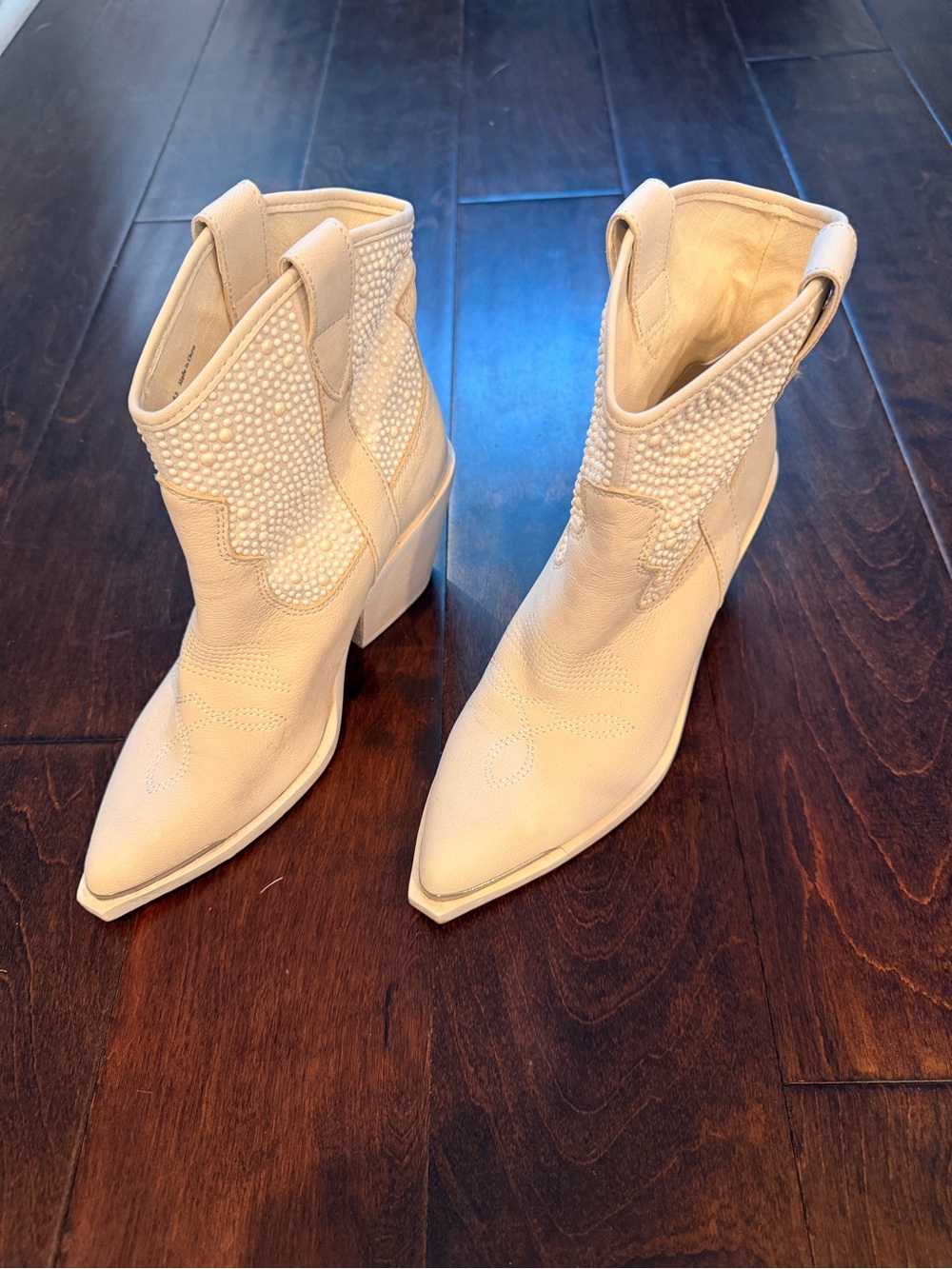 Dolce Vita Cream Western Pearl-Embellished Ankle Boots size 6.5